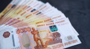 На Урале родители детей, бросавших пакеты с водой, заплатят полмиллиона рублей